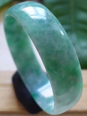 Grade A Untreated Icy Green Jadeite Emerald Jade Bangle Bracelet 53MM Certified